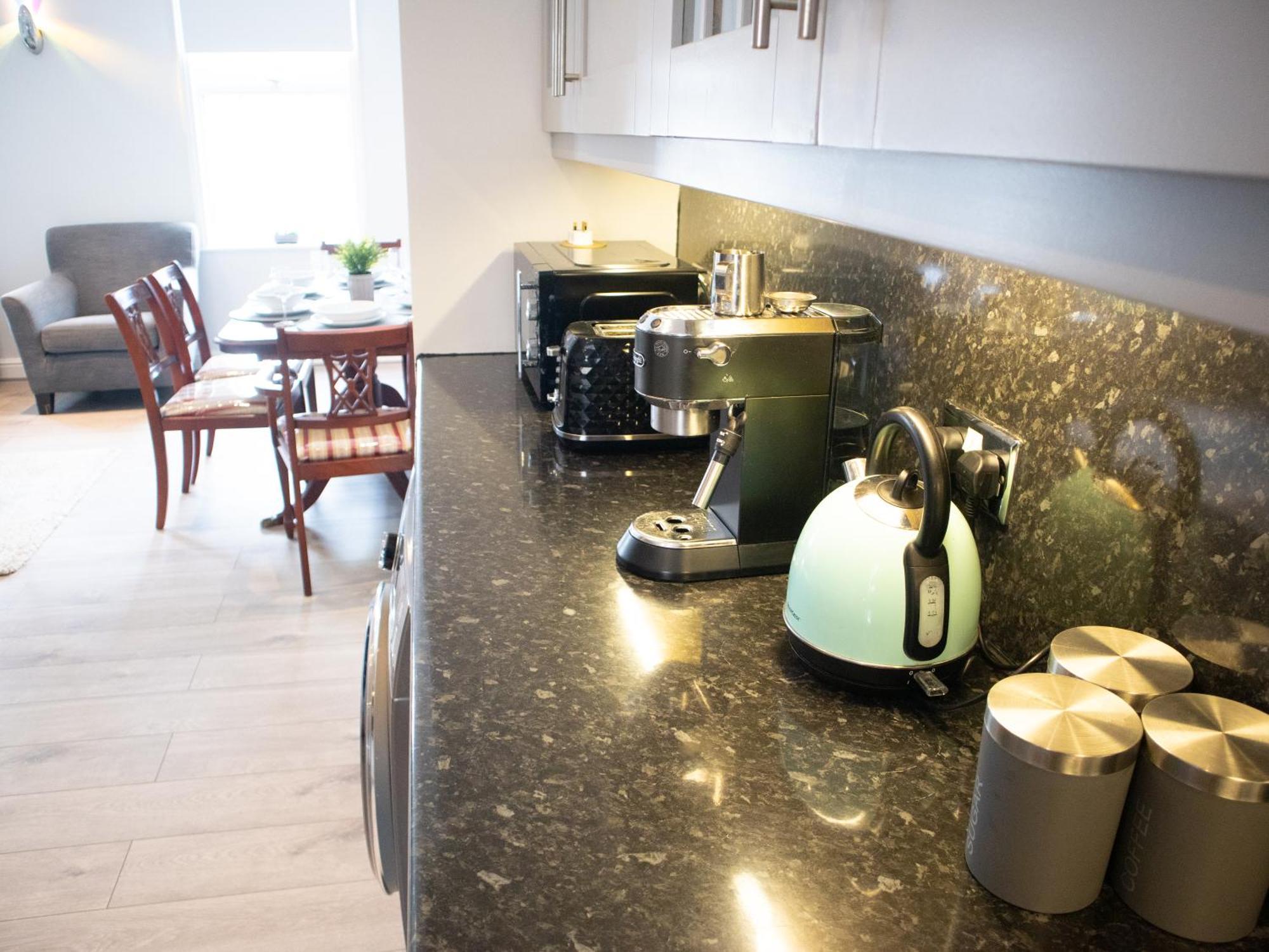 Ferienwohnung Bright Private Terrace - Free Private Parking - Tv - Wifi - Netflix London Borough of London Borough of Croydon Exterior foto