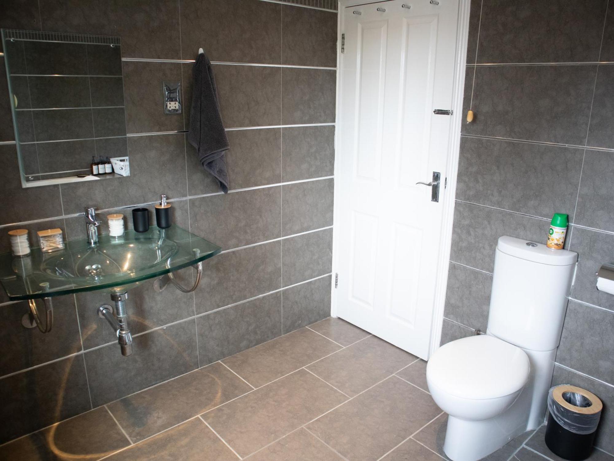 Ferienwohnung Bright Private Terrace - Free Private Parking - Tv - Wifi - Netflix London Borough of London Borough of Croydon Exterior foto