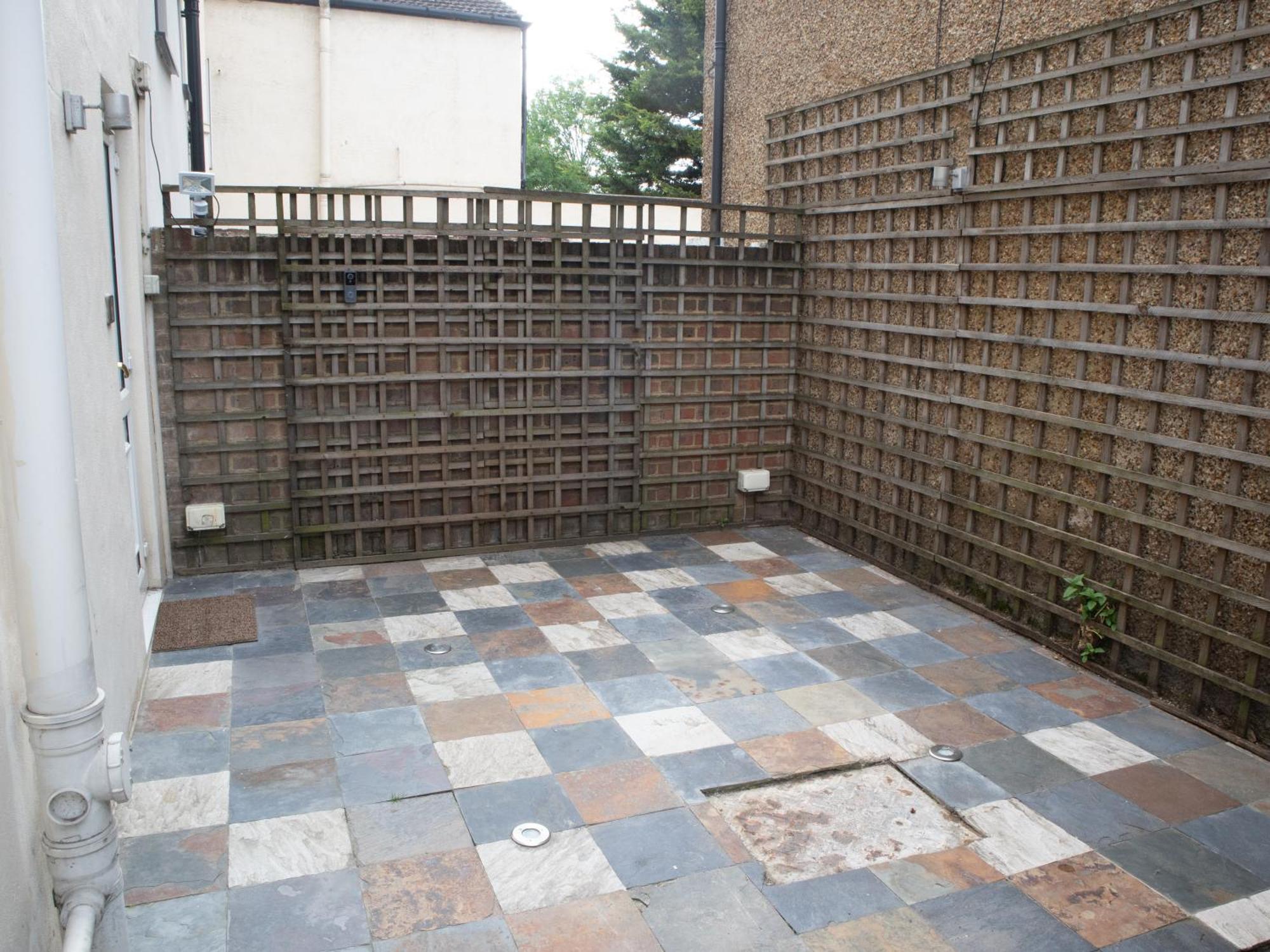 Ferienwohnung Bright Private Terrace - Free Private Parking - Tv - Wifi - Netflix London Borough of London Borough of Croydon Exterior foto